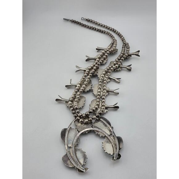 Early Navajo Indian KINGMAN Turquoise Sterling Silver Squash Blossom Necklace - Picture 5 of 16